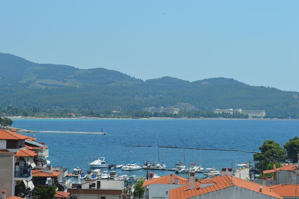 Kamis Tatil Evi Neos Marmaras